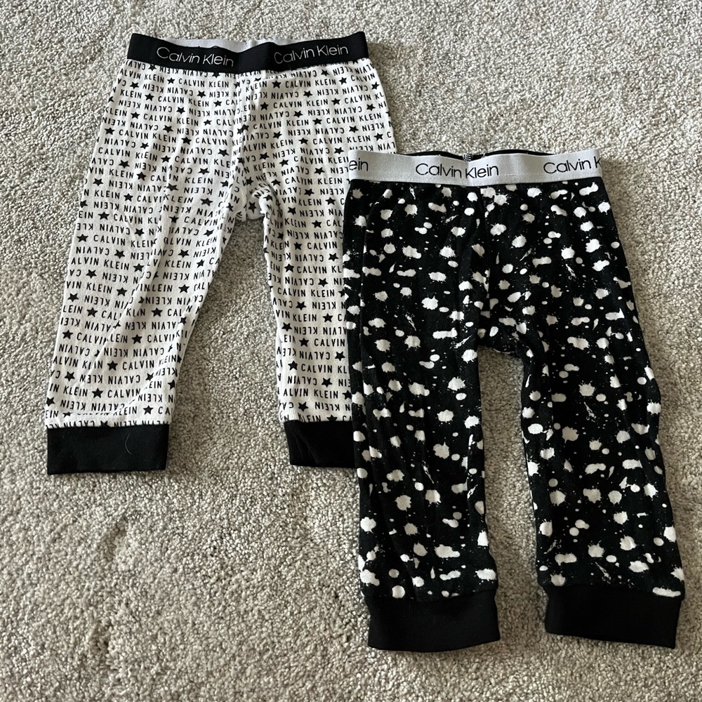 Set of 2 Calvin Klein pajama pants 9-12 months